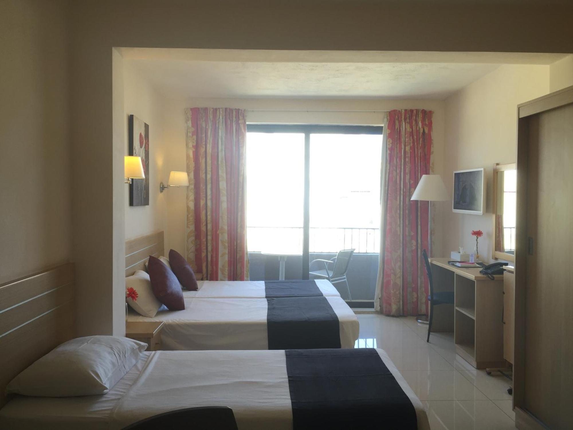 Dean Hamlet Hotel Saint Julian's Dış mekan fotoğraf